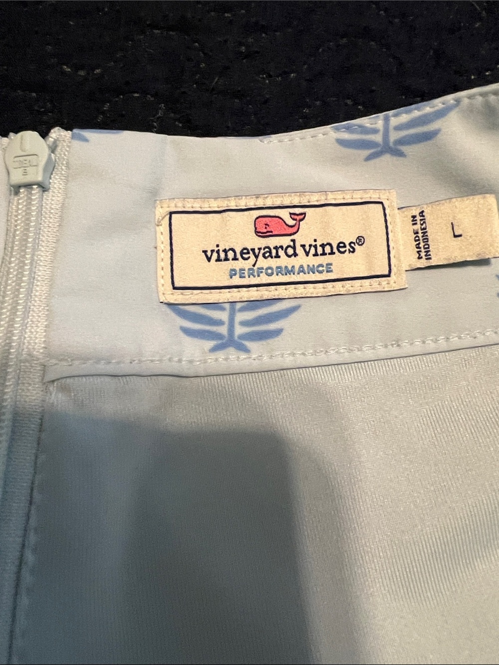 Vineyard Vines Performance Golf Skort - Large - Picture 2 of 5